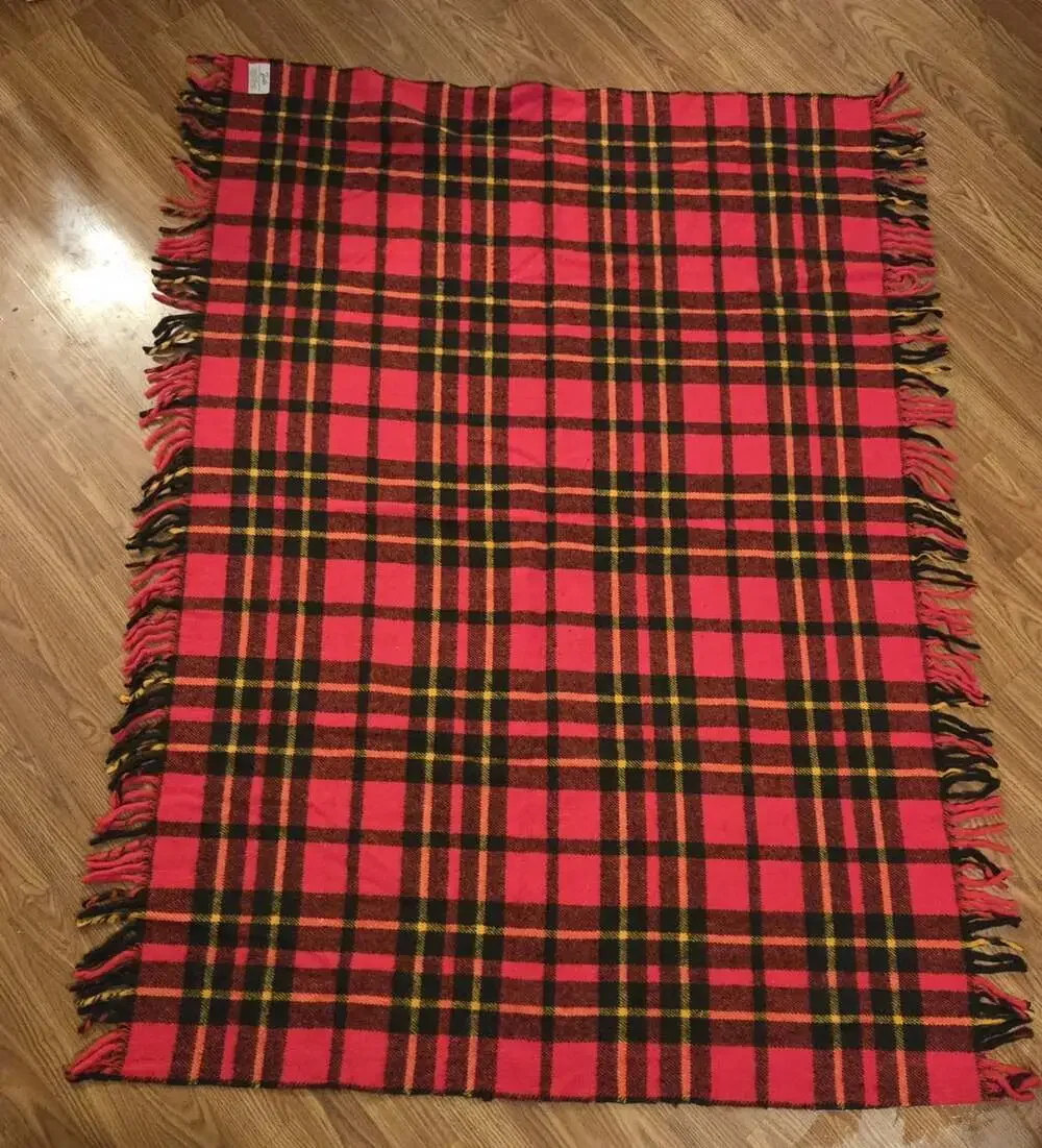 Faribo Vintage Red Black Tassel 100% Wool Stadium Throw Lap Blanket 42x60